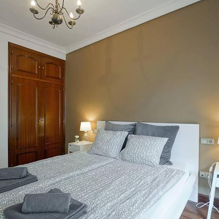 Amplio Apartamento En Gros Con Parking Privado Сан Себастиан Екстериор снимка